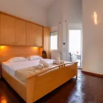 Villa Seafrontgardenhouse *