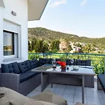 Seafrontgardenhouse