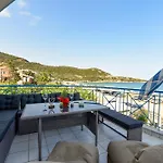 Seafrontgardenhouse Villa