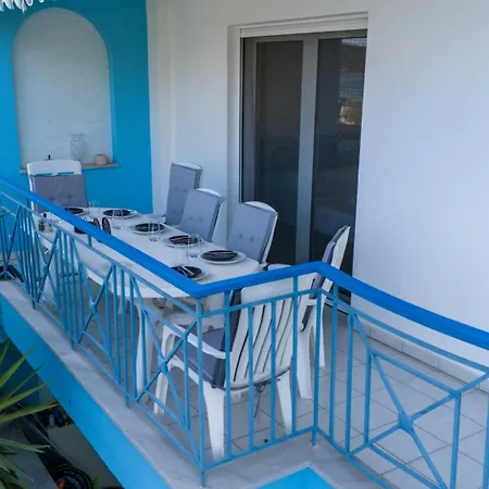 Seafrontgardenhouse فيلة *