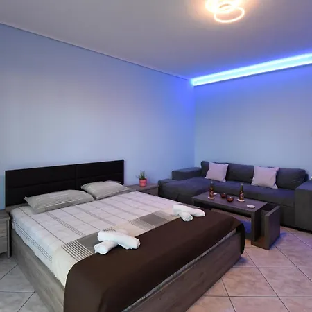 Seafrontgardenhouse וילה