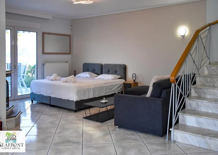 Villa Seafrontgardenhouse *